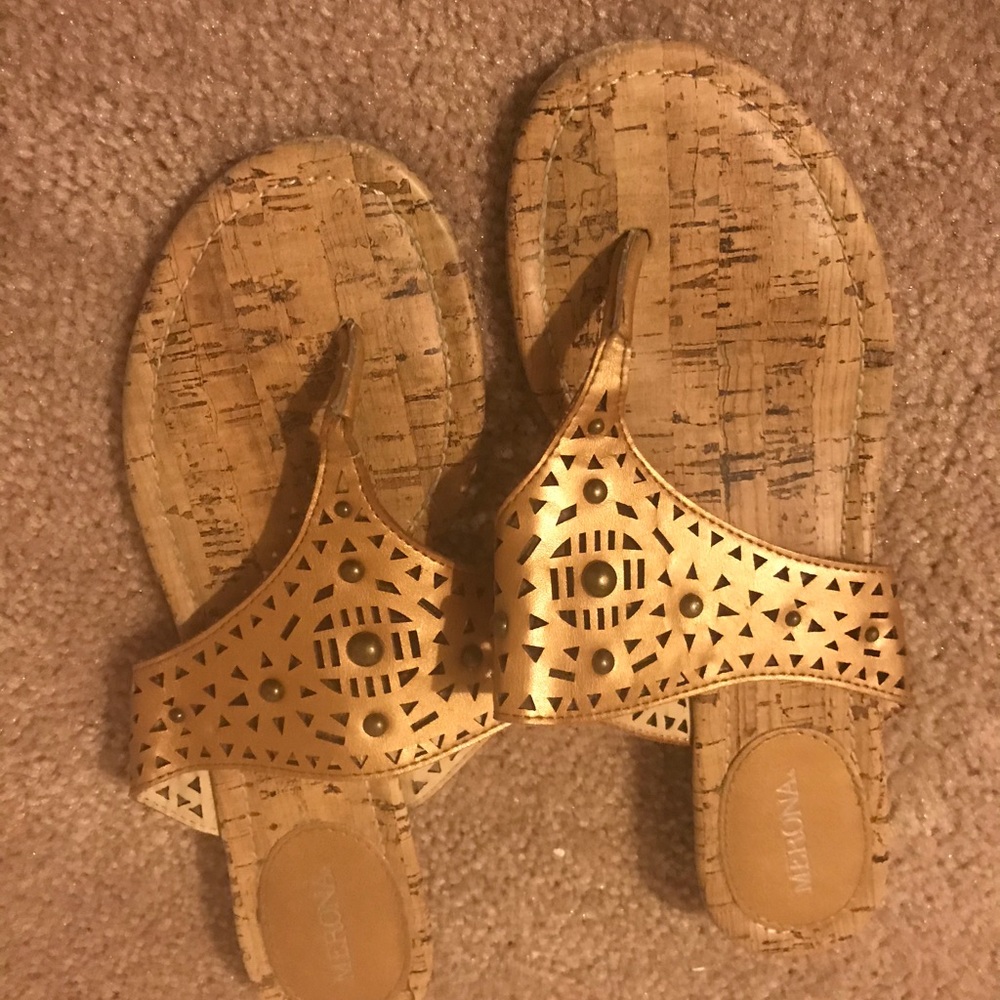 Slide sandals